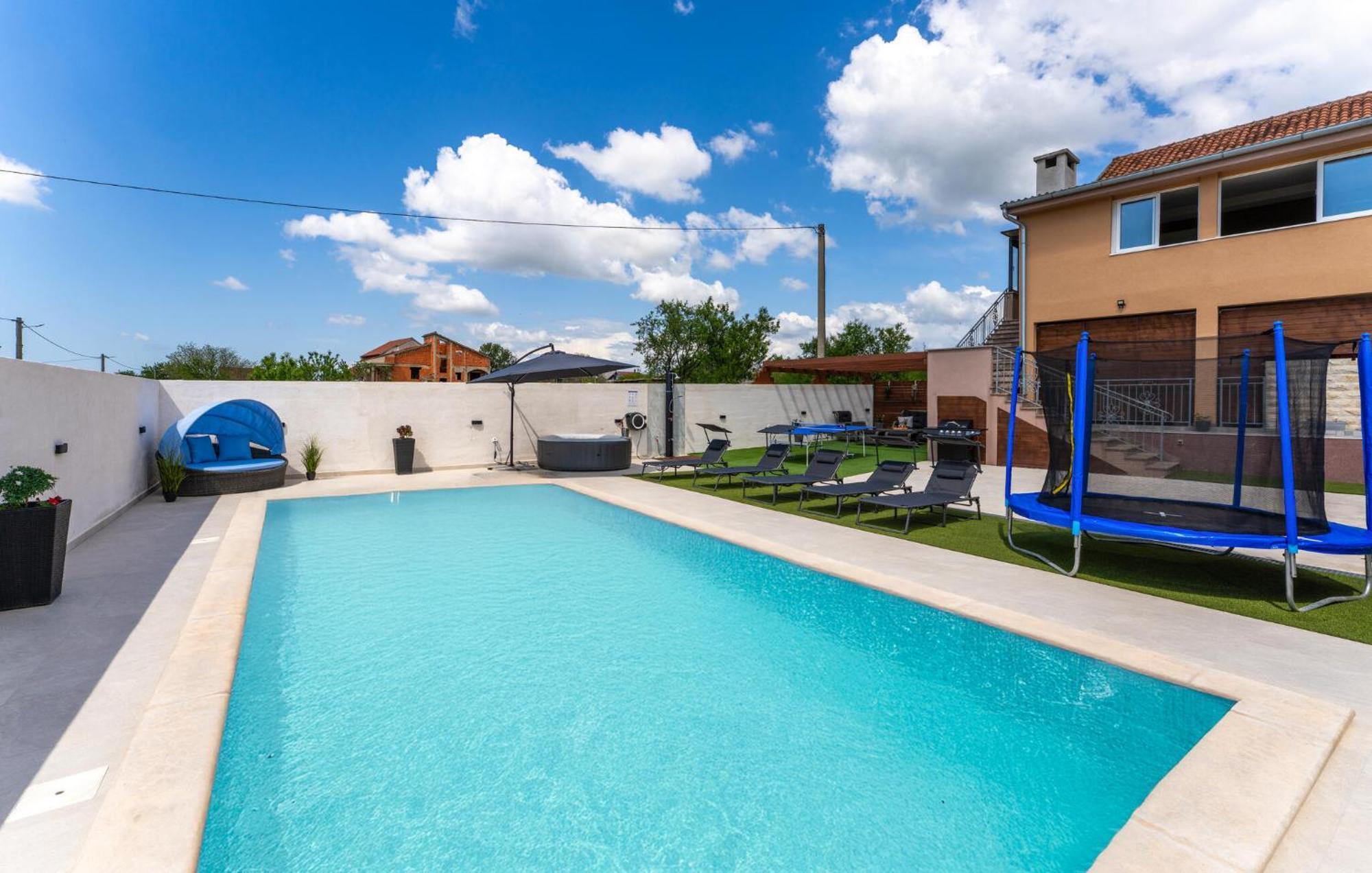 Apartament Lovely In Skabrnja Skabrnje